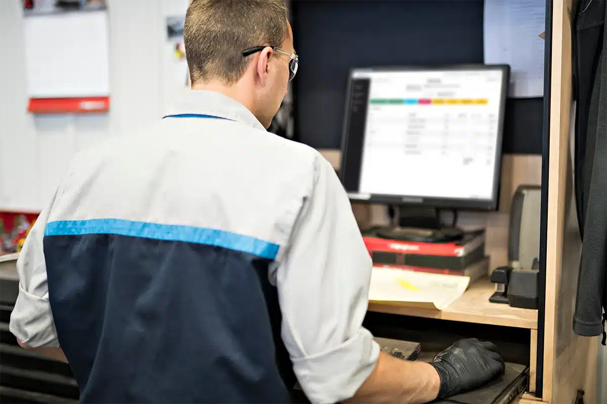 mechanic using lse software